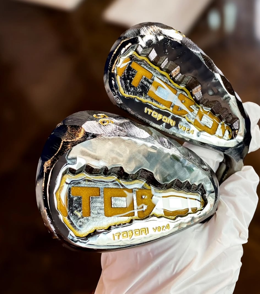 Screenshot_30-4-2025_162925_www.instagram.com Itobori 2025 ver 4 Wedge Chrome finish Candy Gold Accent - Image 1