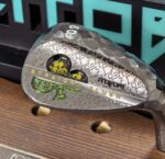 Straight Flush  Black Chrome - up clober black gold spankle  down clober green spankle