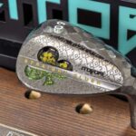 Straight Flush  Black Chrome - up clober black gold spankle  down clober green spankle